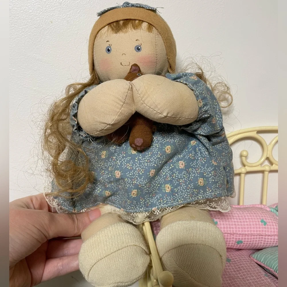 Vintage Youngin by Jan Shackelford Original Design doll Holding Bear